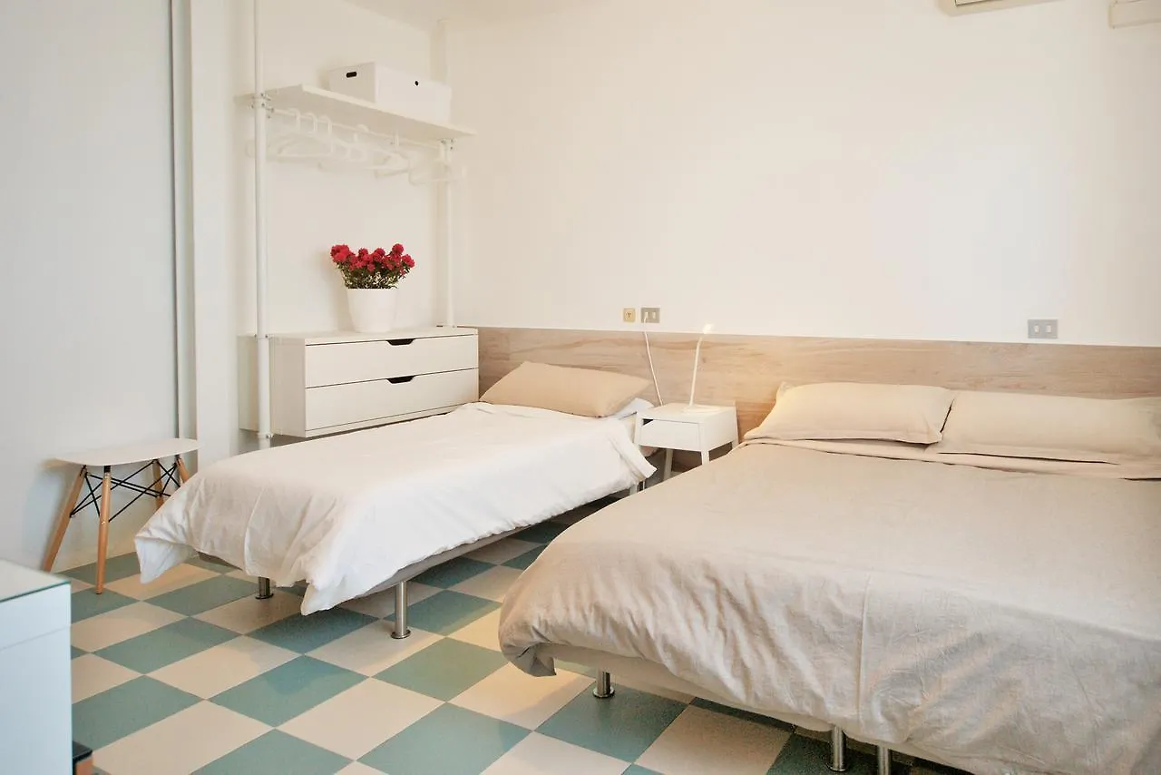 Hotel Happy Marina di Pietrasanta 3*,