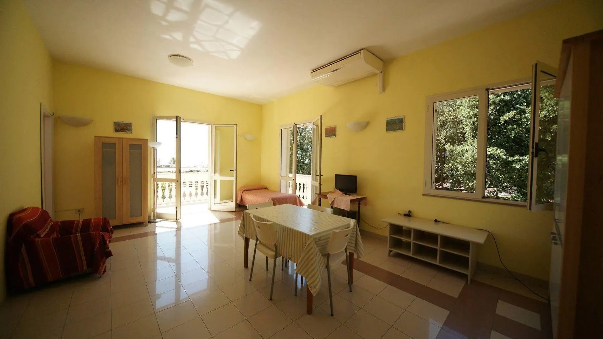 Hotel Happy Marina di Pietrasanta 3*,