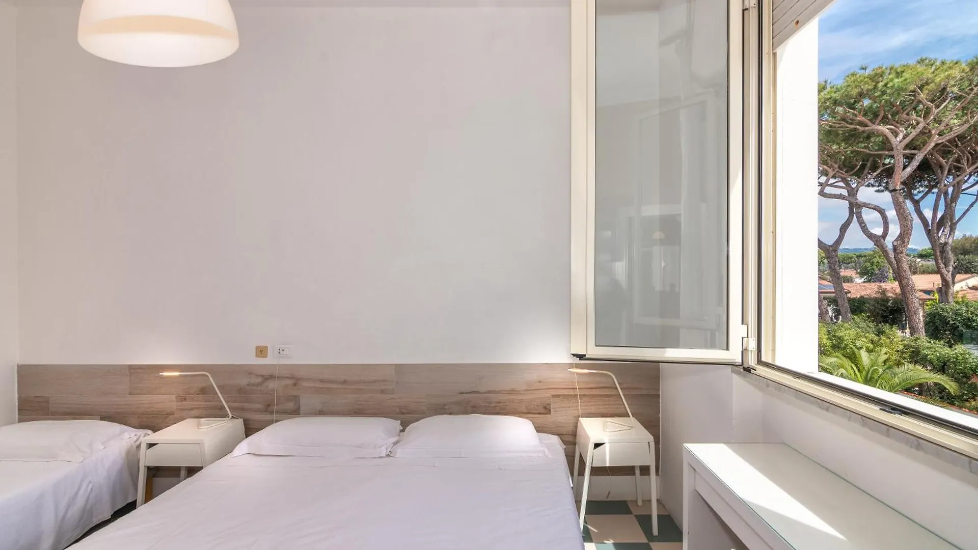 Hotel Happy Marina di Pietrasanta Italy