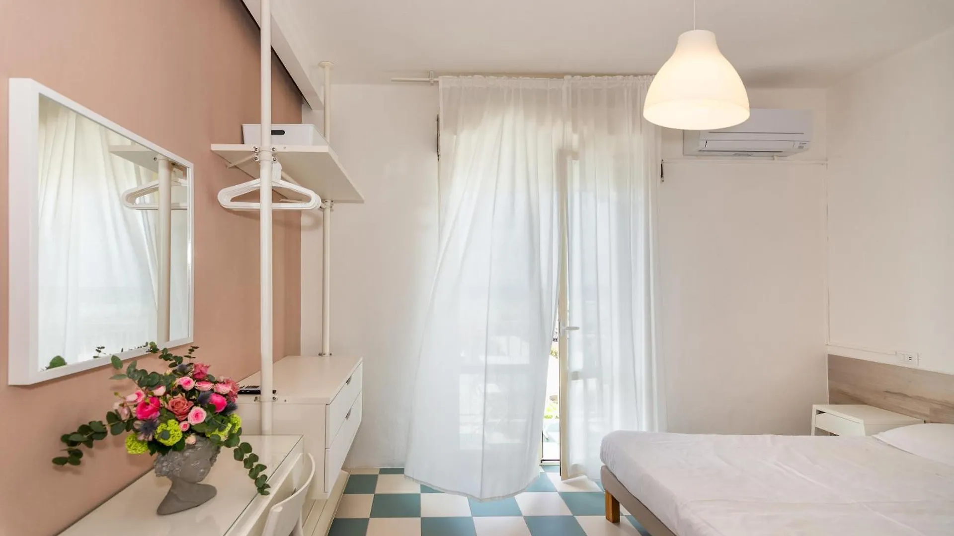 ***  Hotel Happy Marina di Pietrasanta Italy